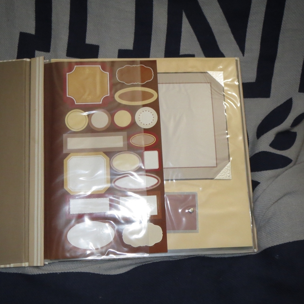 2/$25 Pre-designed Scrapbook album - Picture 2 of 6